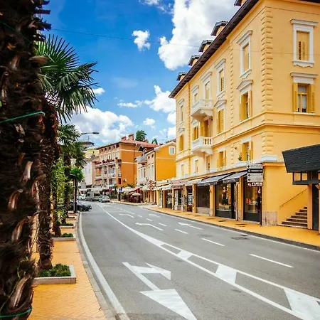 Premium Herkules Lejlighed